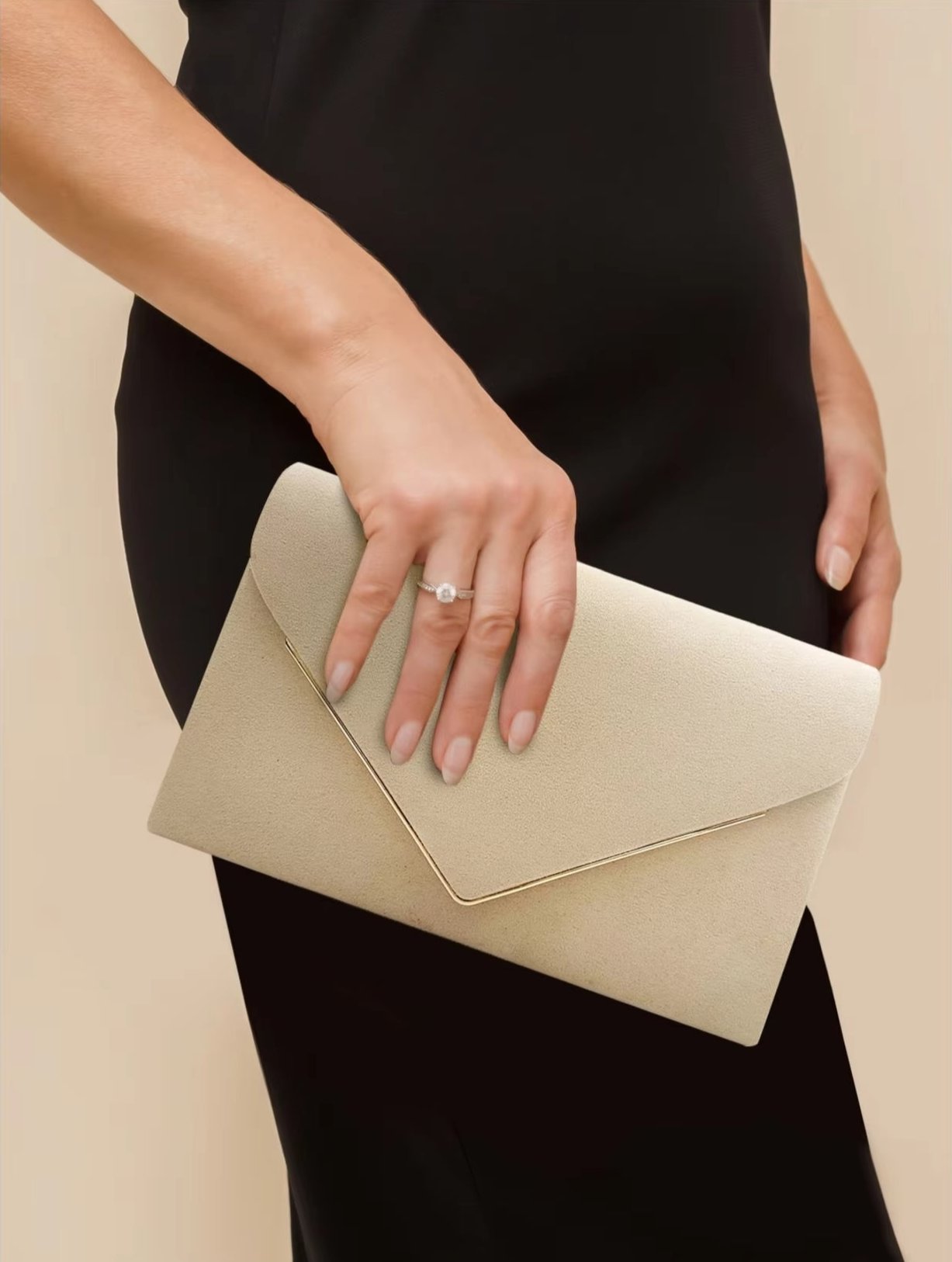 Envelope Clutch in Suede-Look Velvet with Magnetic Closure and Chain Handle for Evenings - The Southern AtelierSKU_1786565849677_429
