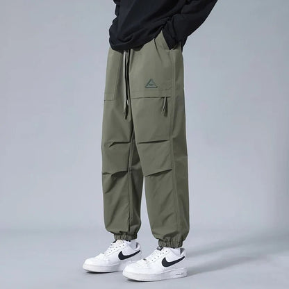 Porter Cargo Joggers in Breathable Stretch Fabric for Secure Storage and a Custom Fit - The Southern AtelierSKU_1791064585045_531