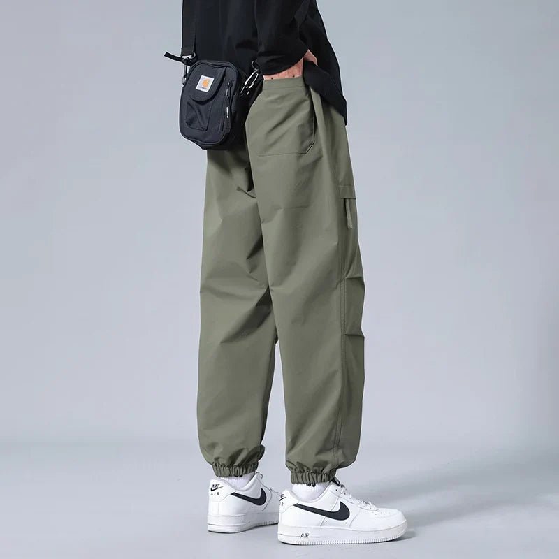 Porter Cargo Joggers in Breathable Stretch Fabric for Secure Storage and a Custom Fit - The Southern AtelierSKU_1791064585045_531