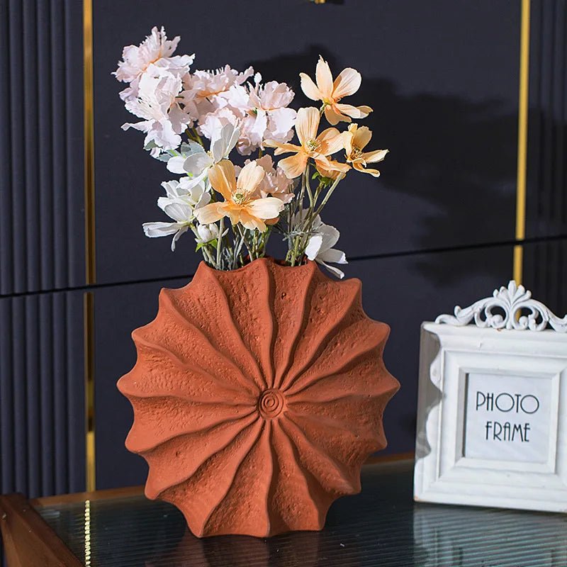 Rowan Handcrafted Terracotta Vase for Seasonal Arrangements in Small or Large Sizes - The Southern AtelierSKU_1791062894746_121