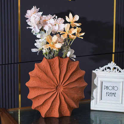 Rowan Handcrafted Terracotta Vase for Seasonal Arrangements in Small or Large Sizes - The Southern AtelierSKU_1791062894746_121