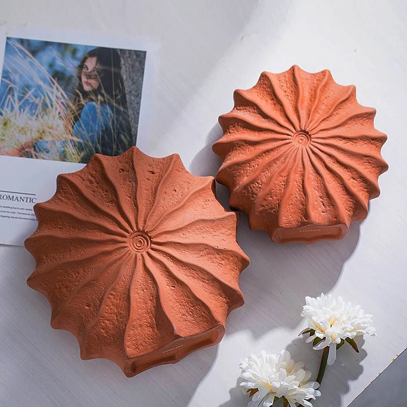Rowan Handcrafted Terracotta Vase for Seasonal Arrangements in Small or Large Sizes - The Southern AtelierSKU_1791062894746_47