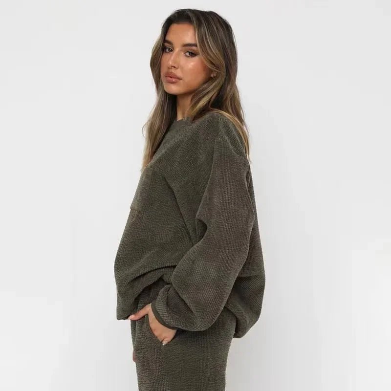 Rowan Relaxed Sweatshirt and Cuffed Drawstring Jogger Set in Ultra-Soft Corduroy-Textured Fabric - The Southern AtelierSKU_1791063937161_834