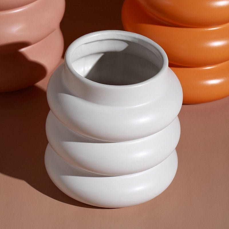 The Southern Atelier – Elegant Chunky Ceramic Vase in Soft Hues for a Serene Ambiance - The Southern AtelierSKU_1763119282835_679