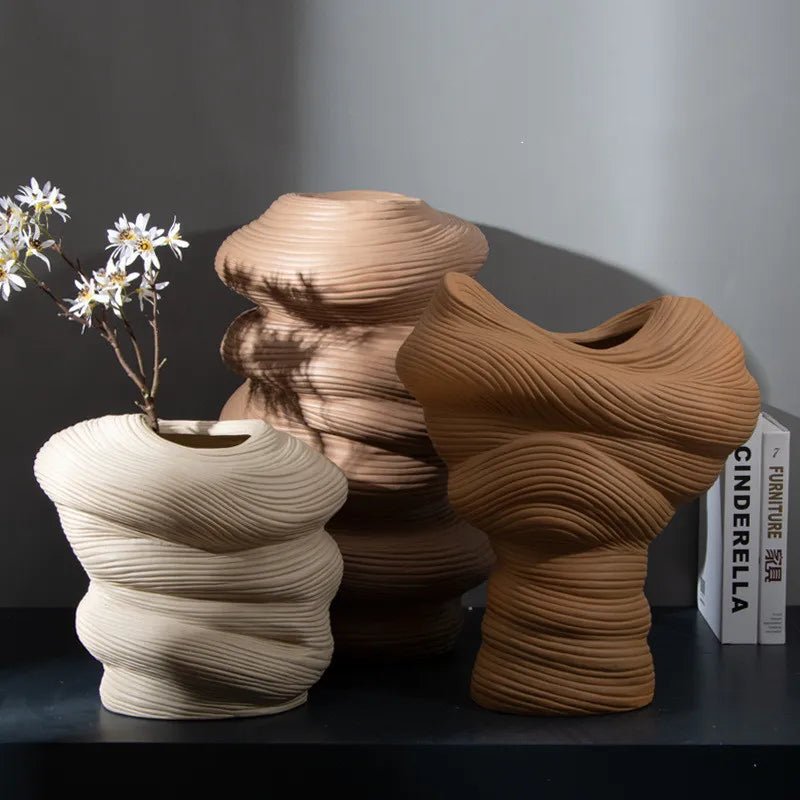 The Southern Atelier – Elegant Curved Ceramic Vase for a Serene Ambiance - The Southern AtelierSKU_1774881666927_874