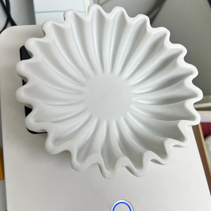 The Southern Atelier – Elegant Decorative Bowl with Unique Grooves and Wavy Edges for a Sophisticated Touch - The Southern AtelierSKU_1763119047999_958