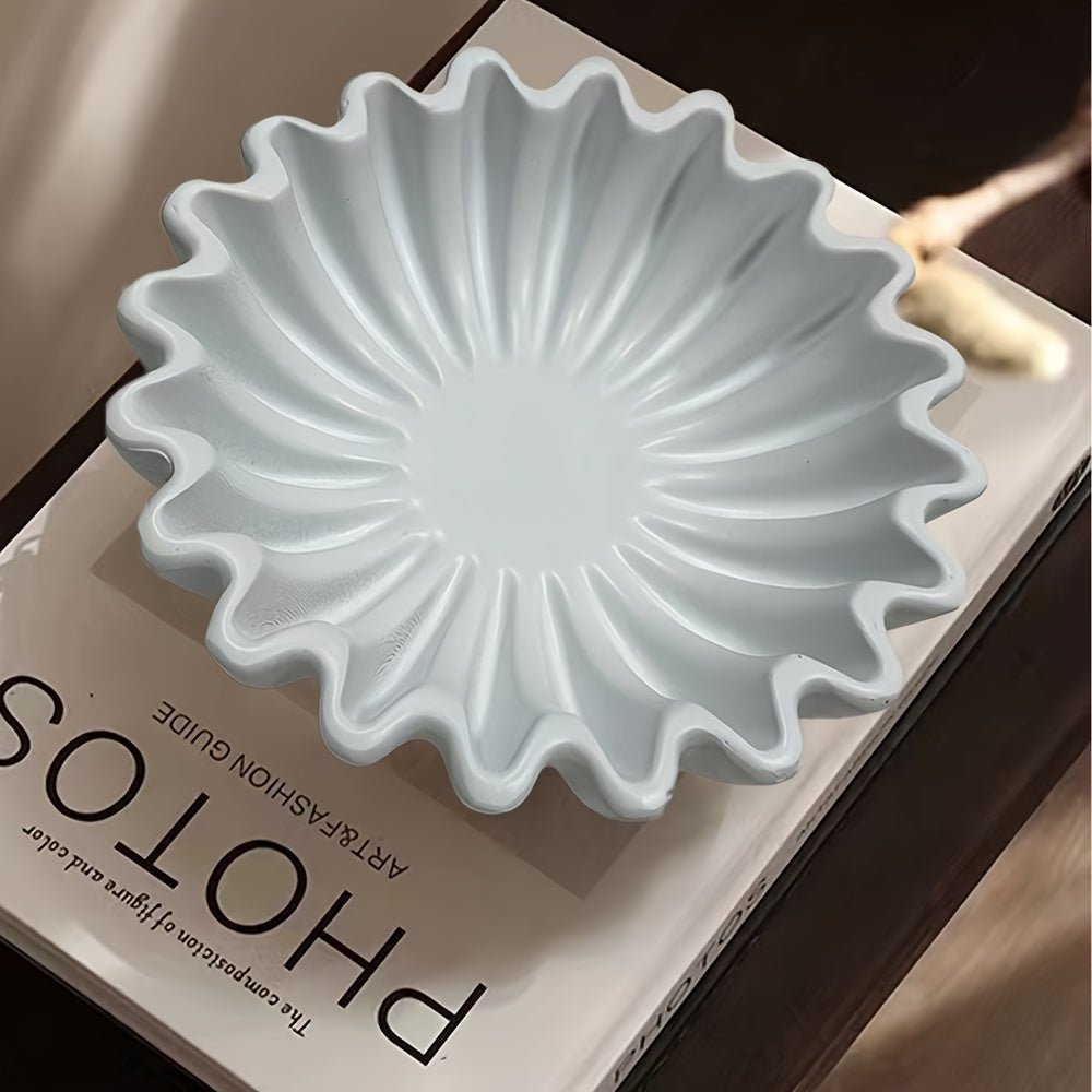 The Southern Atelier – Elegant Decorative Bowl with Unique Grooves and Wavy Edges for a Sophisticated Touch - The Southern AtelierSKU_1763119047999_958