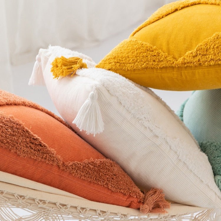 The Southern Atelier – Elegant Geometric Cotton and Corduroy Cushion Cover for a Serene Ambiance - The Southern AtelierSKU_1763118662021_277