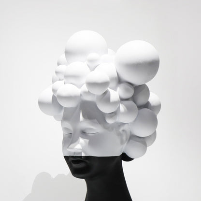 The Southern Atelier – Enigmatic Resin Sculpture in Sleek Woman Silhouette for a Stylish Accent - The Southern AtelierSKU_1766400535371_677UHIDHUIEHI
