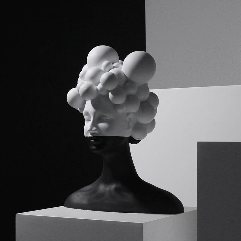 The Southern Atelier – Enigmatic Resin Sculpture in Sleek Woman Silhouette for a Stylish Accent - The Southern AtelierSKU_1766400535371_677UHIDHUIEHI