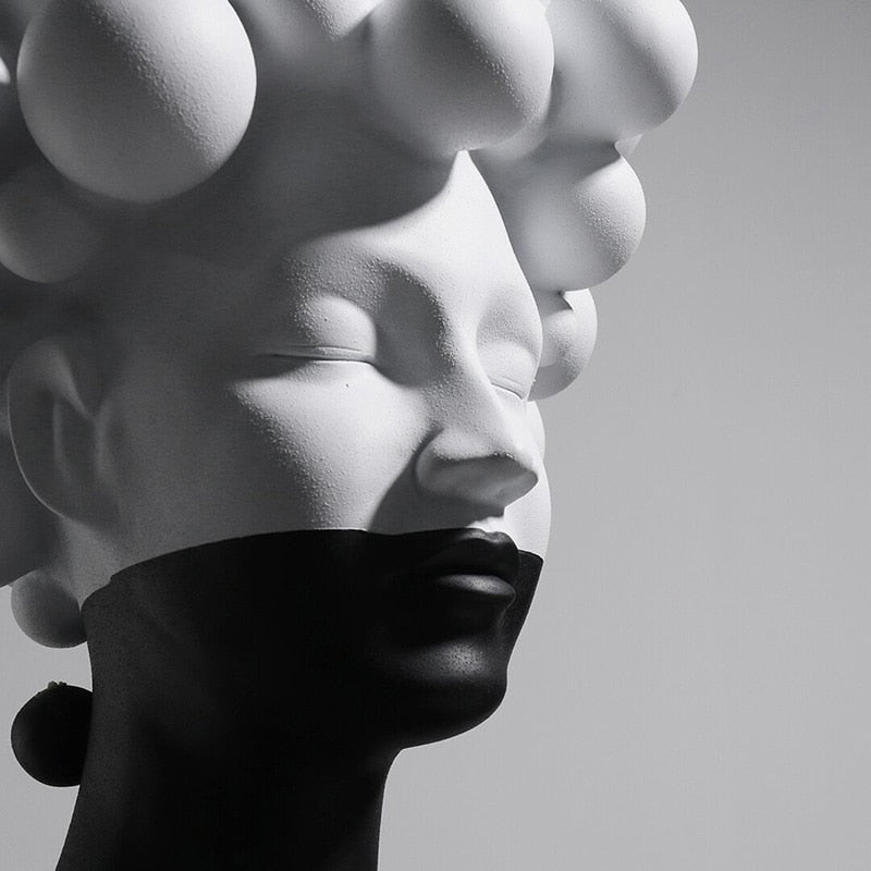 The Southern Atelier – Enigmatic Resin Sculpture in Sleek Woman Silhouette for a Stylish Accent - The Southern AtelierSKU_1766400535371_677UHIDHUIEHI
