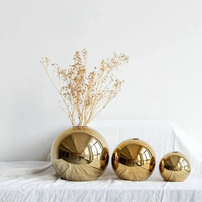 The Southern Atelier – Exquisite Golden Ceramic Sphere Vase for a Stylish and Sophisticated Décor - The Southern AtelierSKU_1763119115372_284