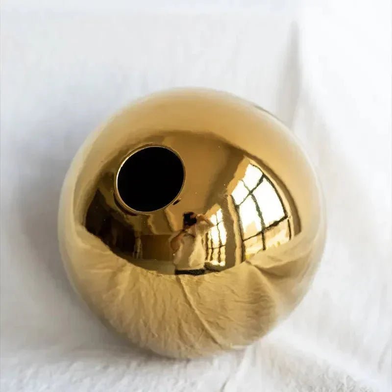 The Southern Atelier – Exquisite Golden Ceramic Sphere Vase for a Stylish and Sophisticated Décor - The Southern AtelierSKU_1763119115372_284