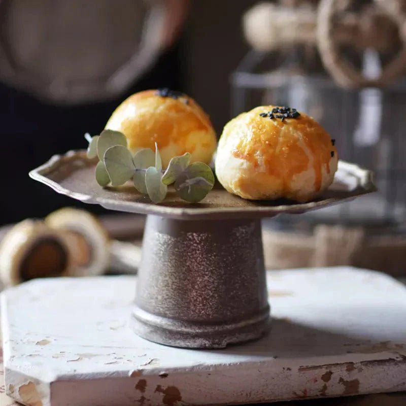 The Southern Atelier – Exquisite Handmade Vintage Serving Tray in Elegant Black and Brass for Timeless Charm - The Southern AtelierSKU_1763119065199_172