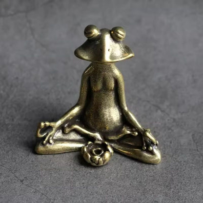 The Southern Atelier – Lotus Frog Miniature Figurine in Tranquil Hues for a Serene Atmosphere - The Southern AtelierSKU_1774883105854_948