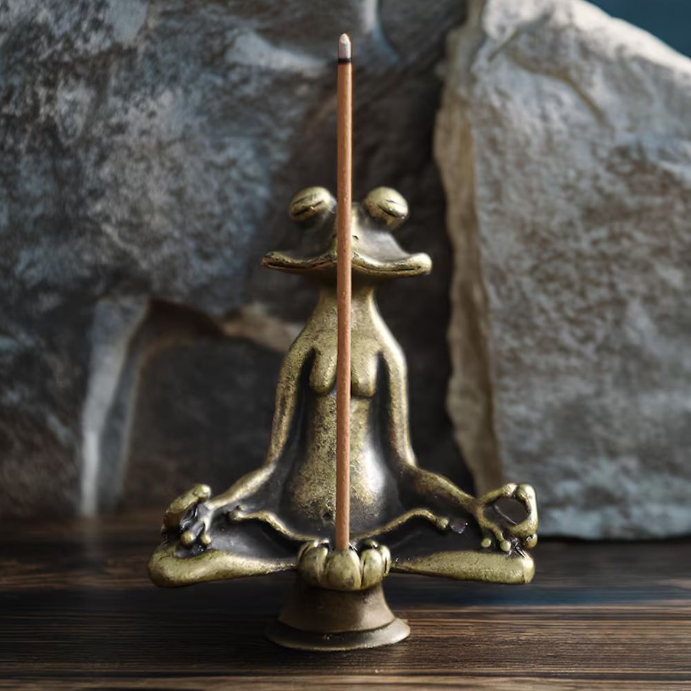 The Southern Atelier – Lotus Frog Miniature Figurine in Tranquil Hues for a Serene Atmosphere - The Southern AtelierSKU_1774883105854_948