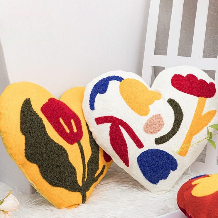 The Southern Atelier – Luxurious Heart Plush Cushion with Floral Design for a Stylish Living Space - The Southern AtelierSKU_1763119296168_741