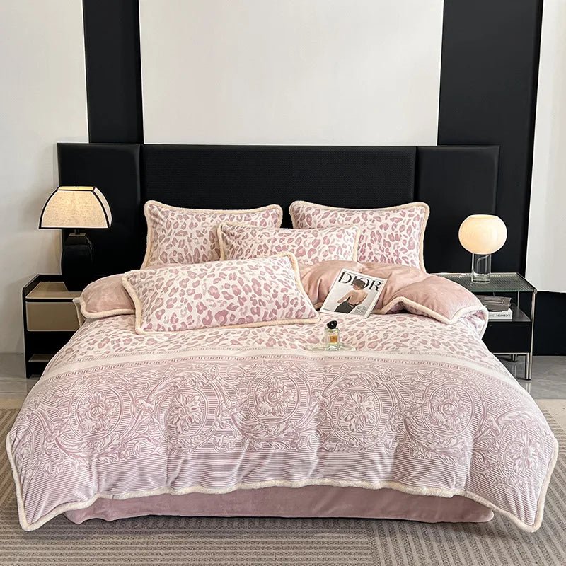 The Southern Atelier – Luxurious Milk Velvet Jacquard Bedding Set for Autumnal Elegance with Timeless Charm - The Southern AtelierSKU_1769008006598_623