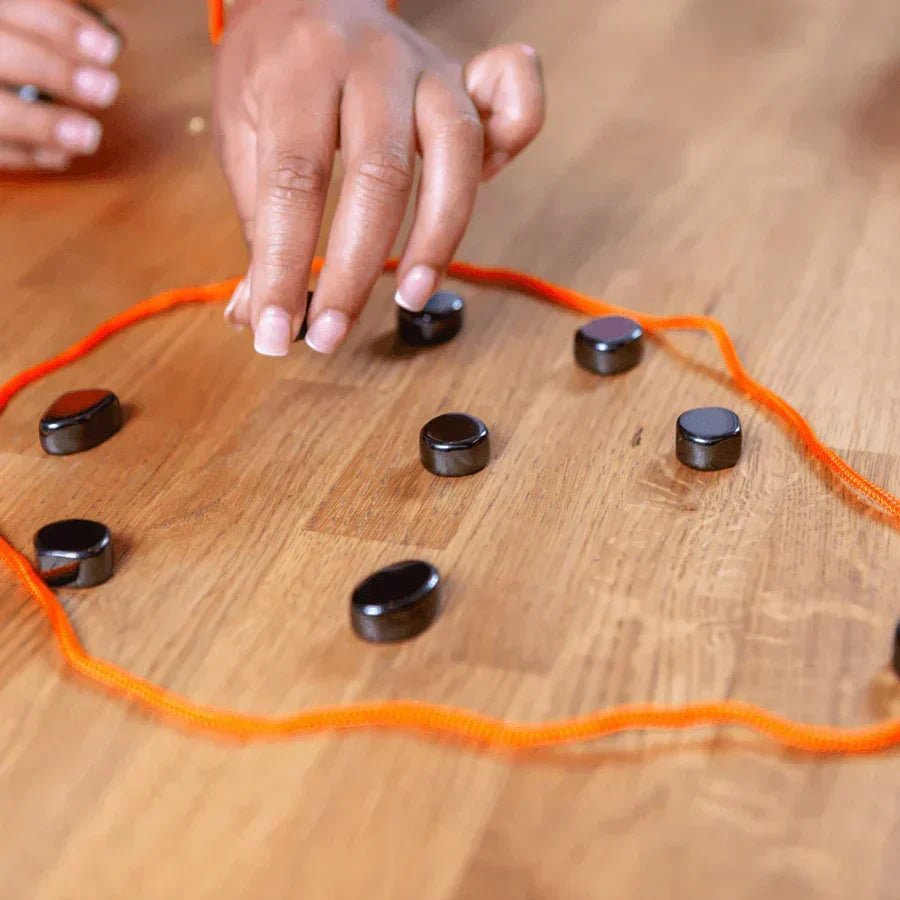 The Southern Atelier - Magnetic Chess Set to Keep Pieces in Place During Play - The Southern AtelierSKU_1786566150953_162