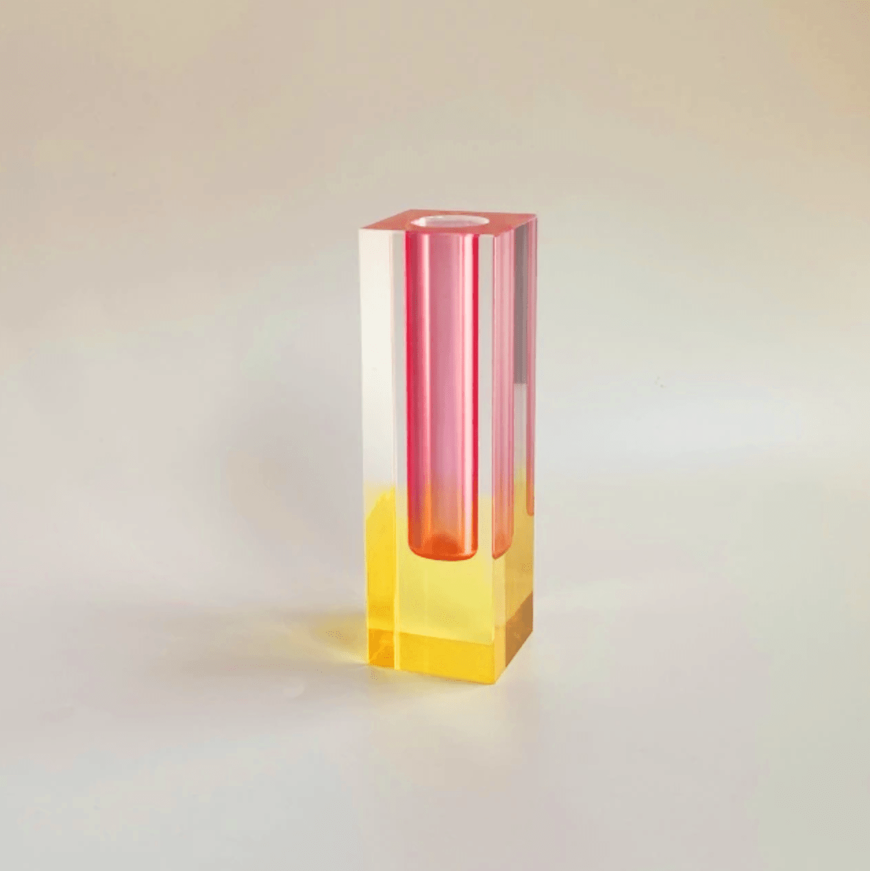 The Southern Atelier – Modern Prism Acrylic Vase - The Southern AtelierSKU_1755802951551_144