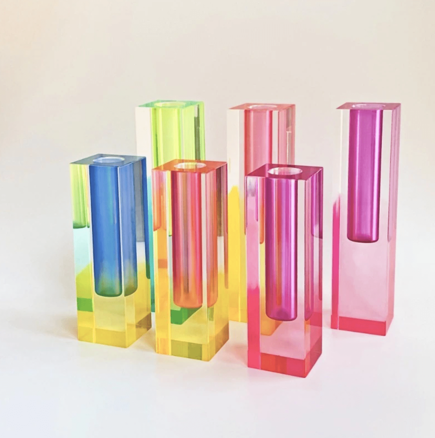 The Southern Atelier – Modern Prism Acrylic Vase - The Southern AtelierSKU_1755802951551_288