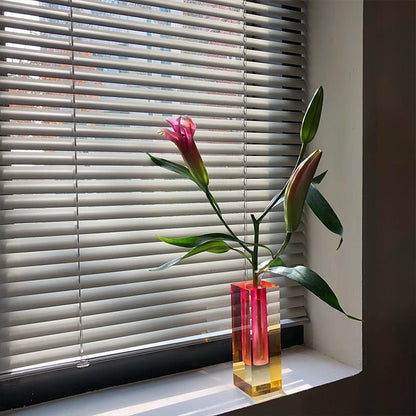 The Southern Atelier – Modern Prism Acrylic Vase - The Southern AtelierSKU_1755802951551_288