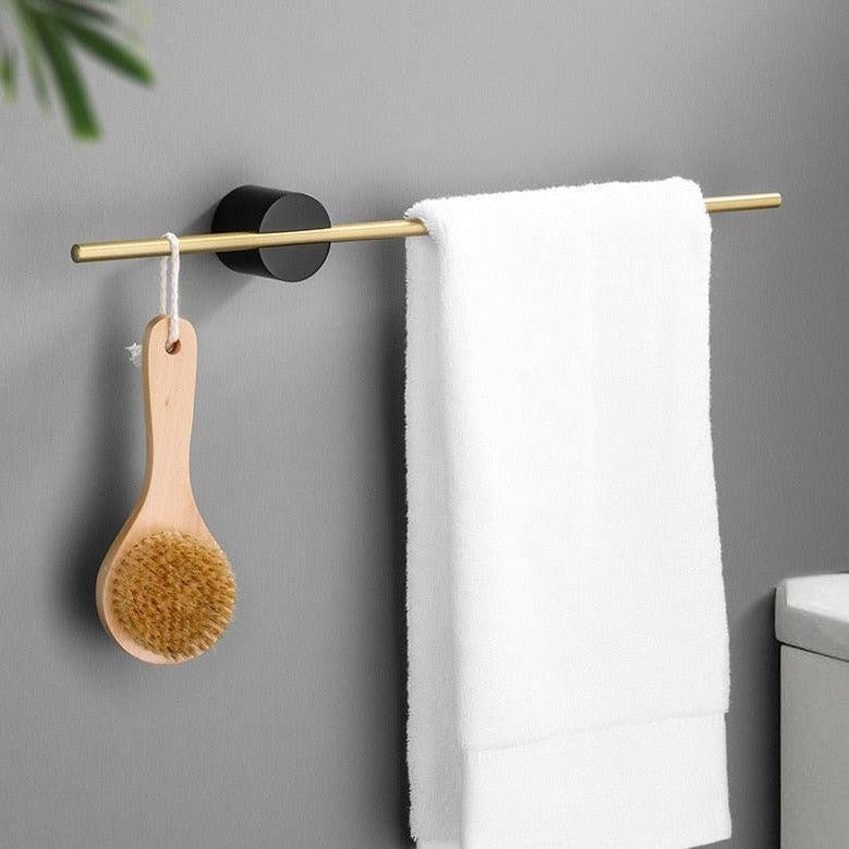 The Southern Atelier – Stylish Mobile Towel Rail in Sleek Chrome Finish for a Serene Ambiance - The Southern AtelierSKU_1762849850720_654