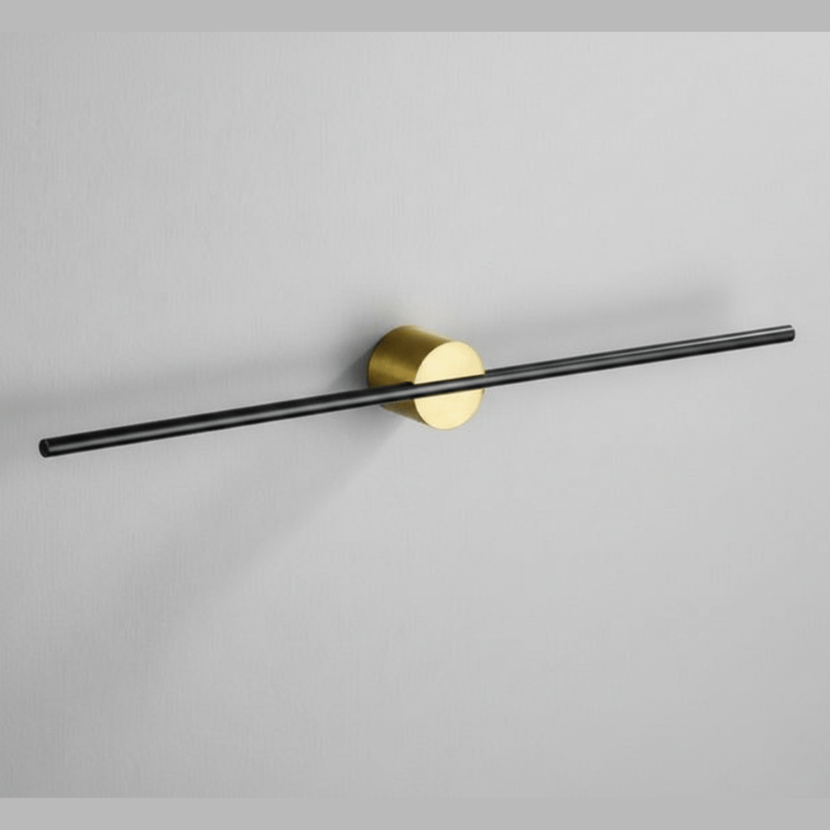 The Southern Atelier – Stylish Mobile Towel Rail in Sleek Chrome Finish for a Serene Ambiance - The Southern AtelierSKU_1762849850720_654