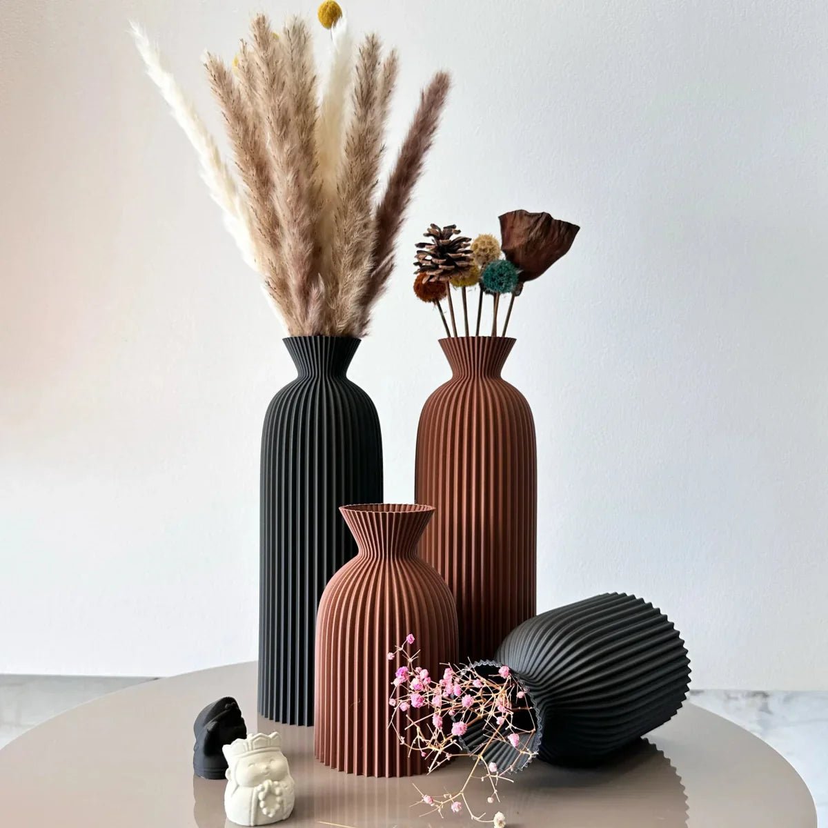 The Southern Atelier – Wavy Textured Ceramic Vases for Dried Flowers with Timeless Charm - The Southern AtelierSKU_1775450117205_58634